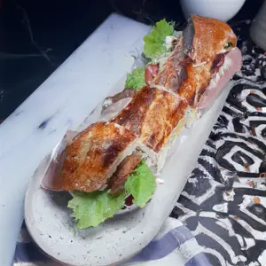 Sanguche de milanesa casero, grand + papas