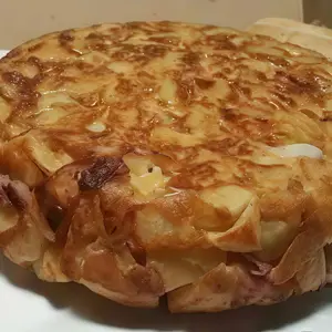 Tortilla de papas simple, grande