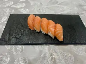 Nigiris De Salmon X5