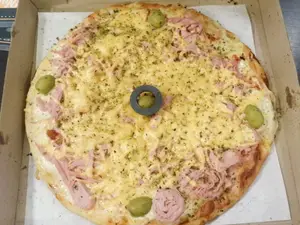Pizza de Jamón y provolone