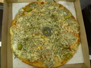 Pizza de Jamón y Roquefort