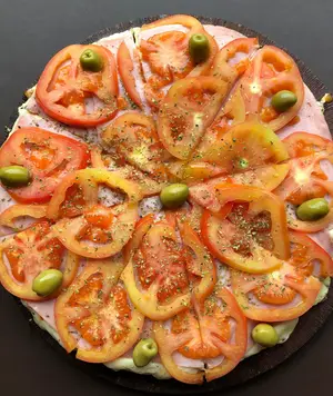 Pizza napolitana con jamón