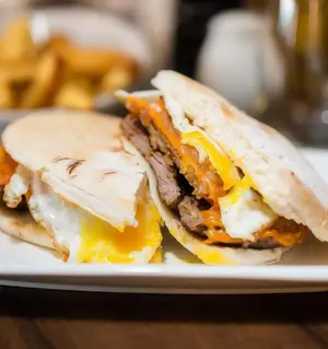 Lomito con guarnicion