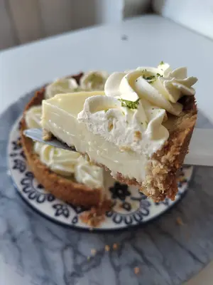 Porción de key lime pie