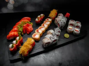 Salmón x 45 piezas