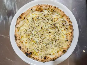 Pizza fuggazetta mediana