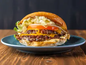 Americana spicy simple + papas