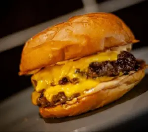 CHEESE SIMPLE + PAPAS