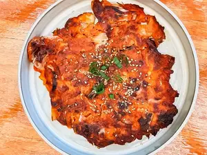 Kimchi jeon