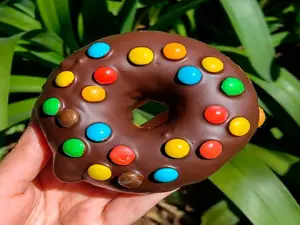 Dona rell ddl bañada choco con rocklets