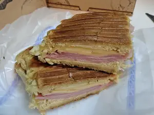 Super medialuna jyq prensada