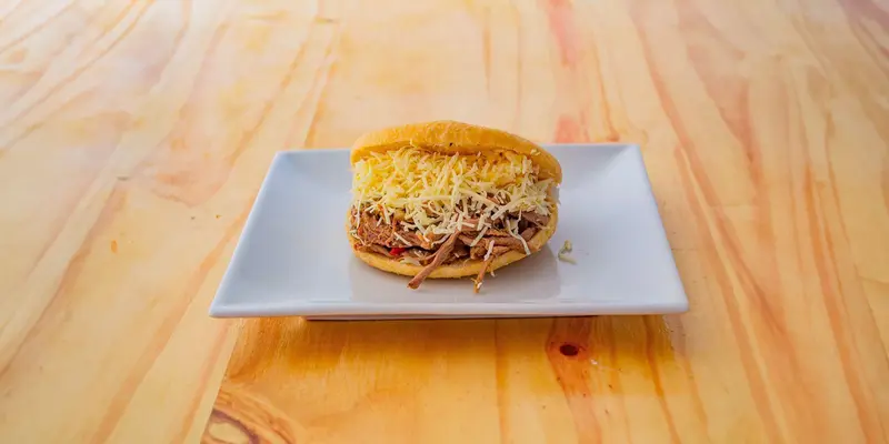 Tu Resuelve Food Comida Venezolana