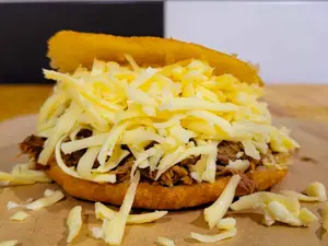 Arepa De Caraota Y Queso
