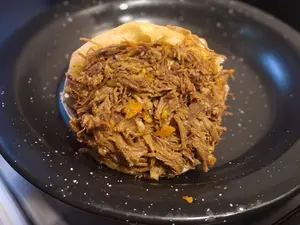 Arepa Carne Mechada