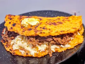 Cachapa de queso,carne mechada