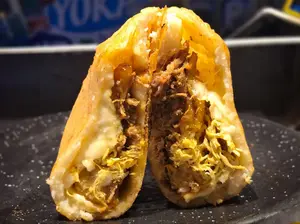 Empanada XXL Carne Mechada