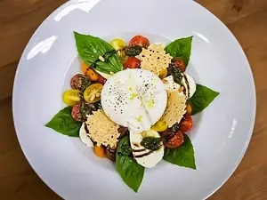 Caprese con burrata