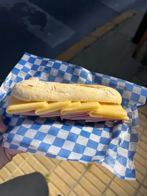 Jamón y queso Danbo