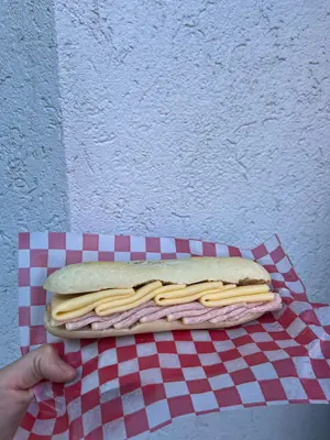 Lomito y queso Danbo