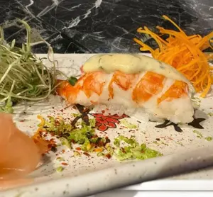 Niguiri De Langostino Acevichado X 4