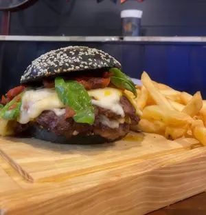 Memeka burger doble