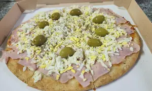 Pizza jamon y huevo