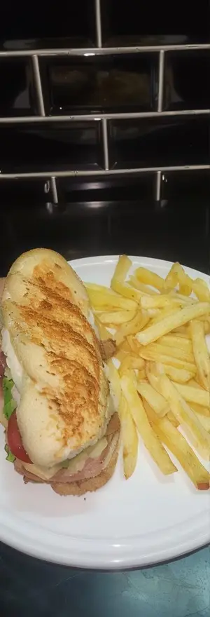 Sandwich mila completo c frita