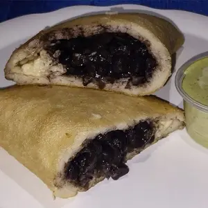 Empanada Domino
