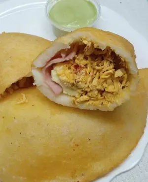 Empanada Gordon Blue