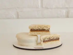 Alfajor de chocolate blanco
