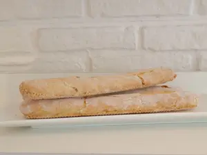 Pan baguette de la casa
