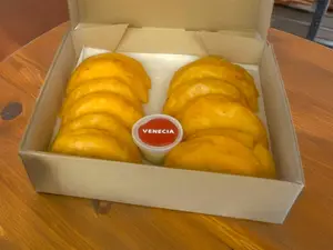 12 empanadas a elección