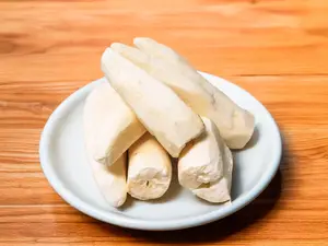 Mandioca Pelada Y Congelada