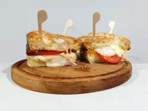 Sandwich salami , q. cremoso