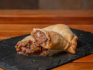 2 Empanadas de carne