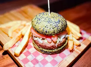 Burger veggie + papas