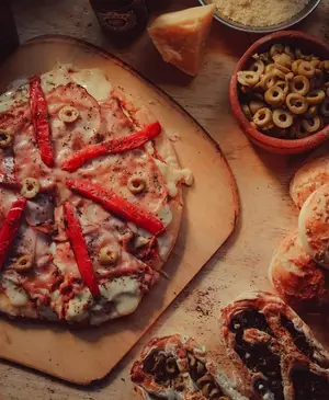Pizza chica jamón y morrón