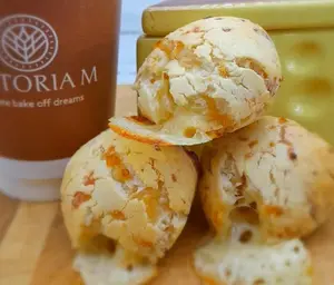 Latte expreso + 3 chipas