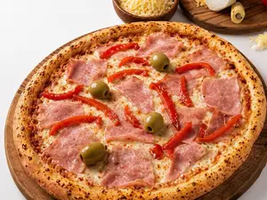 Pizza jamón y morrones