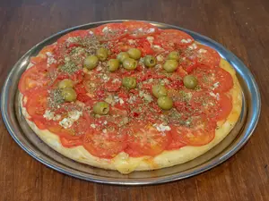Pizza Napolitana (8 porc)