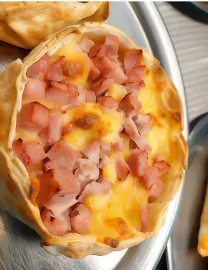 Tarta de jamón y queso