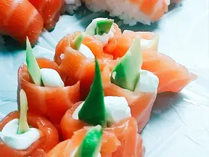 Niguiris especiales (8 unidades)
