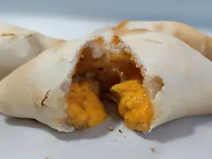 Empanada de cheesburguer