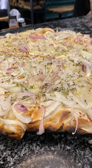 Pizza Fugazeta Rellena PIEDRA