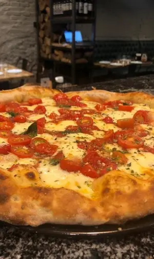 Pizza Napolitana PIEDRA