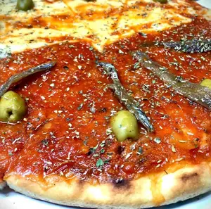 Muzzarella Con Anchoas