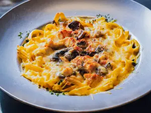 Fettuccini a la parissien