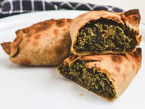 EMPANADA DE ESPINACA Y RICOTA
