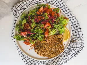 MILANGA CON ENSALADA