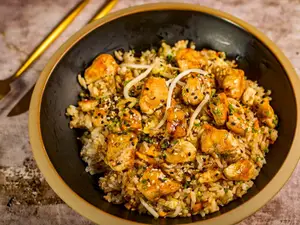 Arroz chaufa de pollo